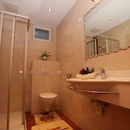 Πανσιόν Granat