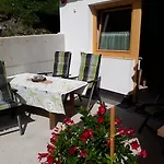 Pensión Granat 4*
